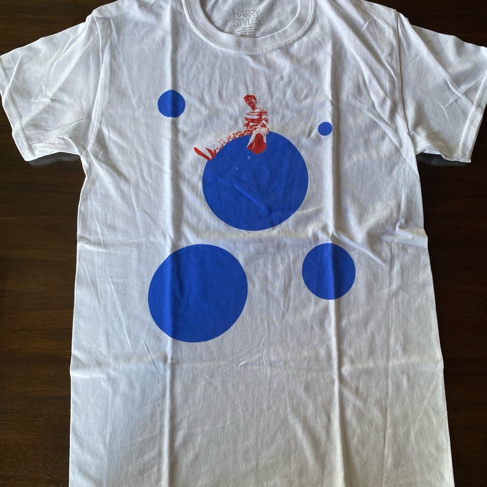 Harry Styles tshirt from Harry’s House new album drop pop-up Paris store 05/22